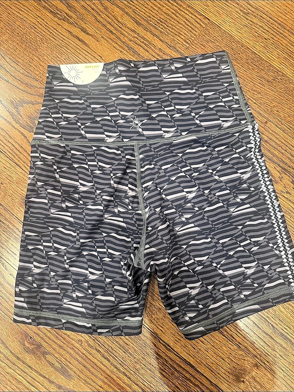 Aerie Women's Abstract Athletic Shorts in Black & Gray
